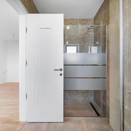 Amazing In With Kitchen Apartment